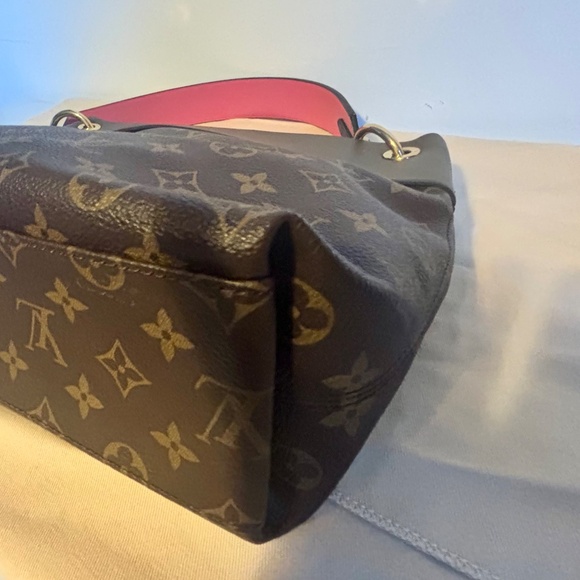 Louis Vuitton Besace shoulder tote - Picture 11 of 14